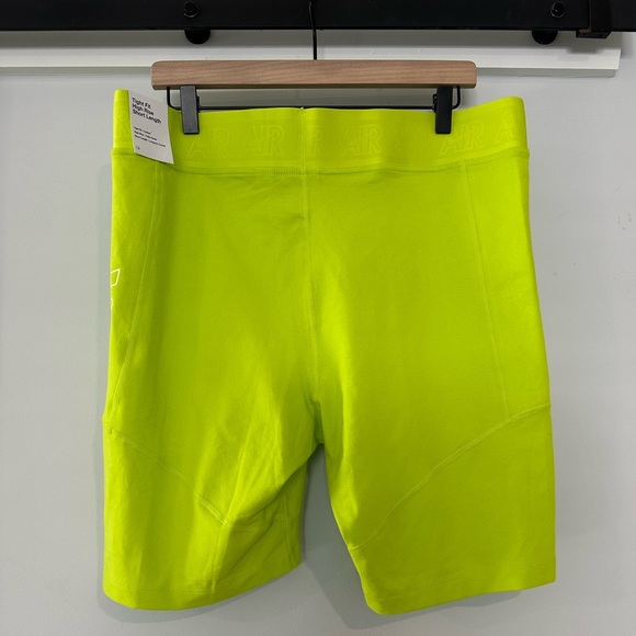Nike NSW Air cycling shorts bright‎ green size 1X NWT - Picture 3 of 9